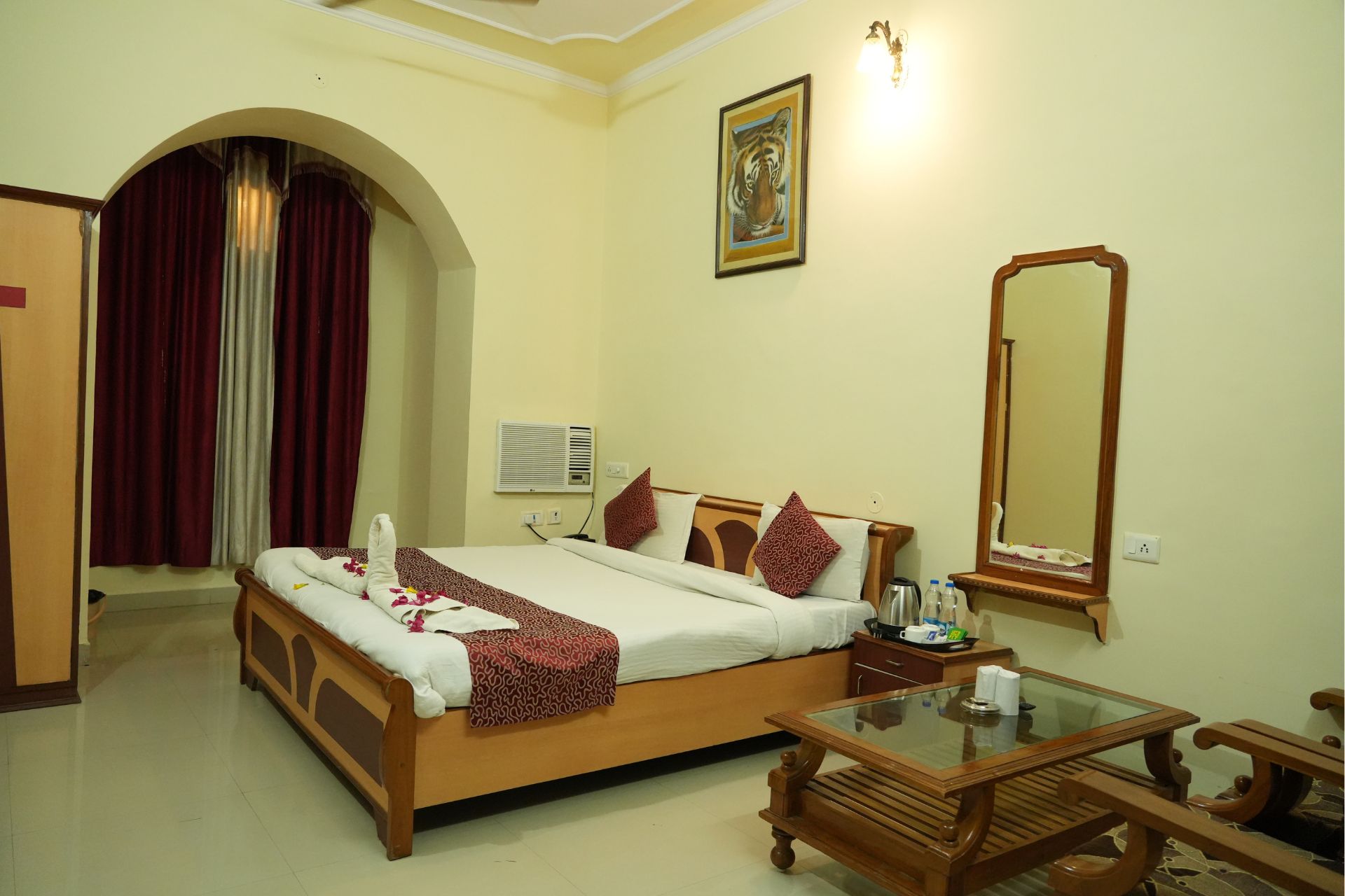 Deluxe Rooms - Siddhi Vinayak Resort 10