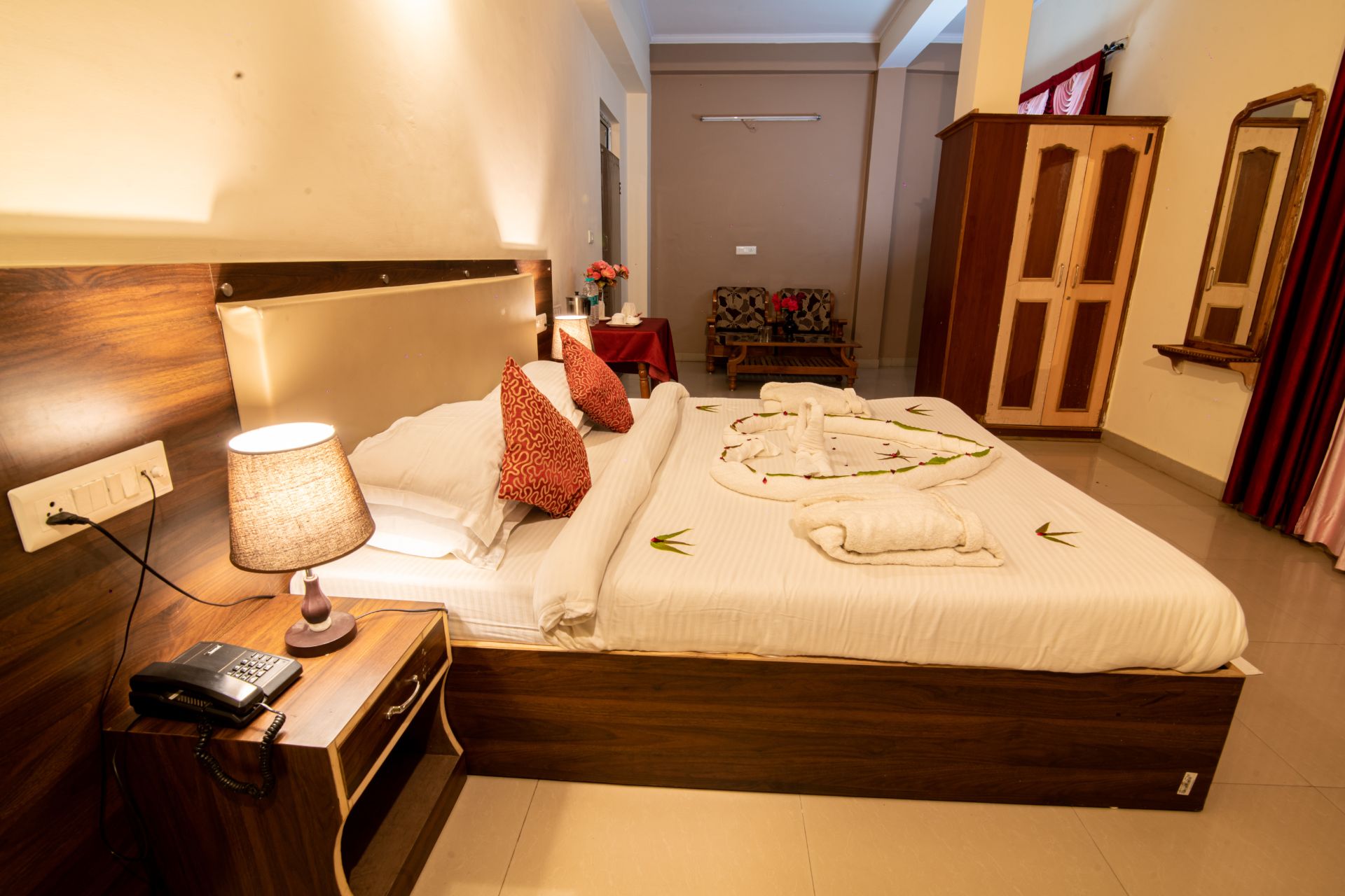 Deluxe Rooms - Siddhi Vinayak Resort 5